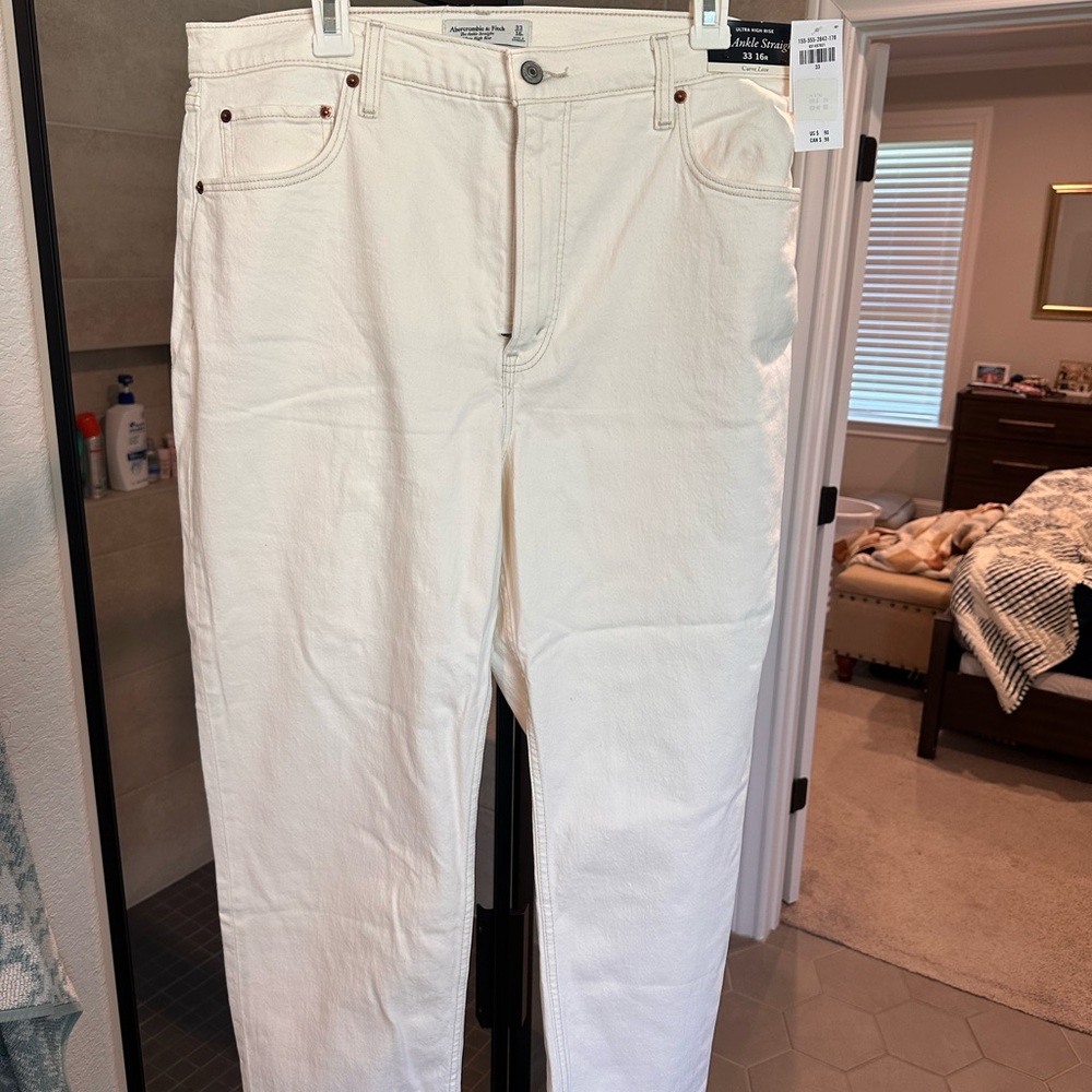 Abercrombie & Fitch Women's ankle Straight Leg ultra high rise curve love jeans